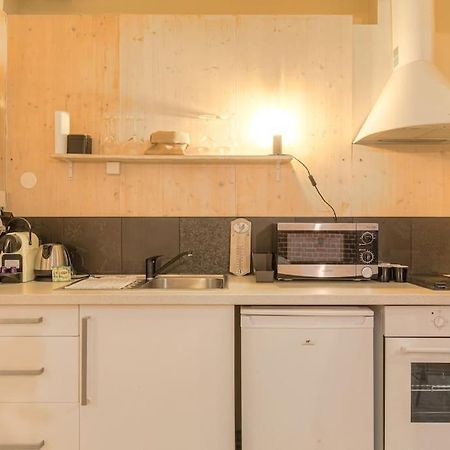 Industrial-Style Studio With Bathtub, Vieux-Lyon Eksteriør billede